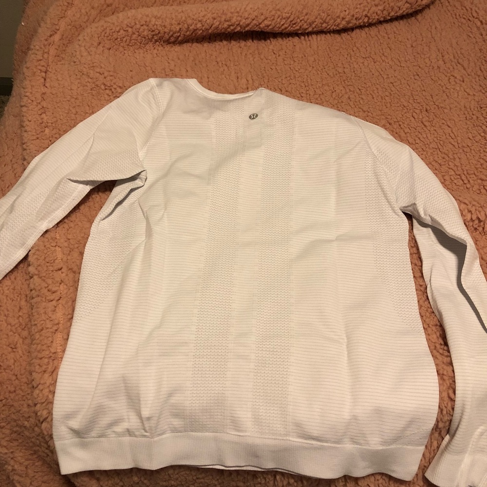 Lululemon top